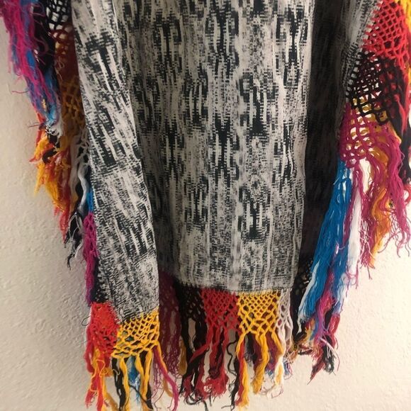 Sensistudio Poncho colorful fringe hem one size - Picture 4 of 5